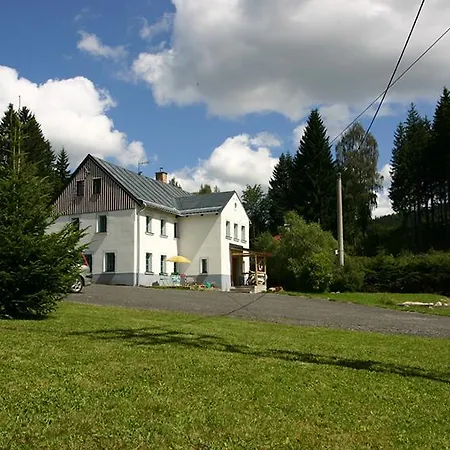 Jeleni Skladanka Lodge *
