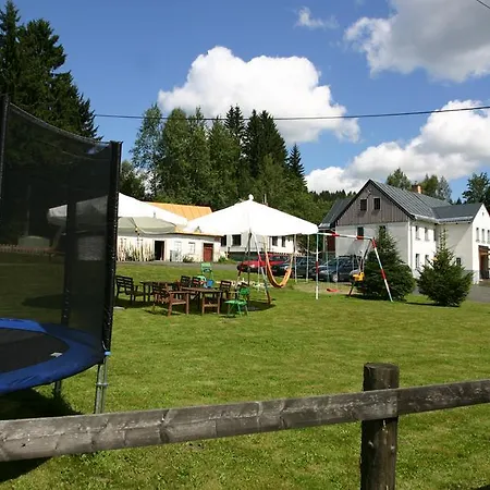 Jeleni Skladanka Деревянный коттедж Lucany nad Nisou